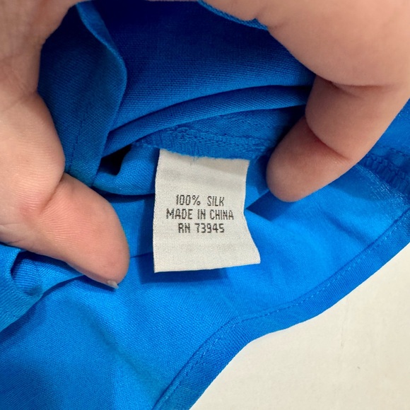 🚨LAST CHANCE BOGO FREE🚨 
Nexx Blue Blouse 100% Silk and Relaxed Fit - Picture 5 of 8